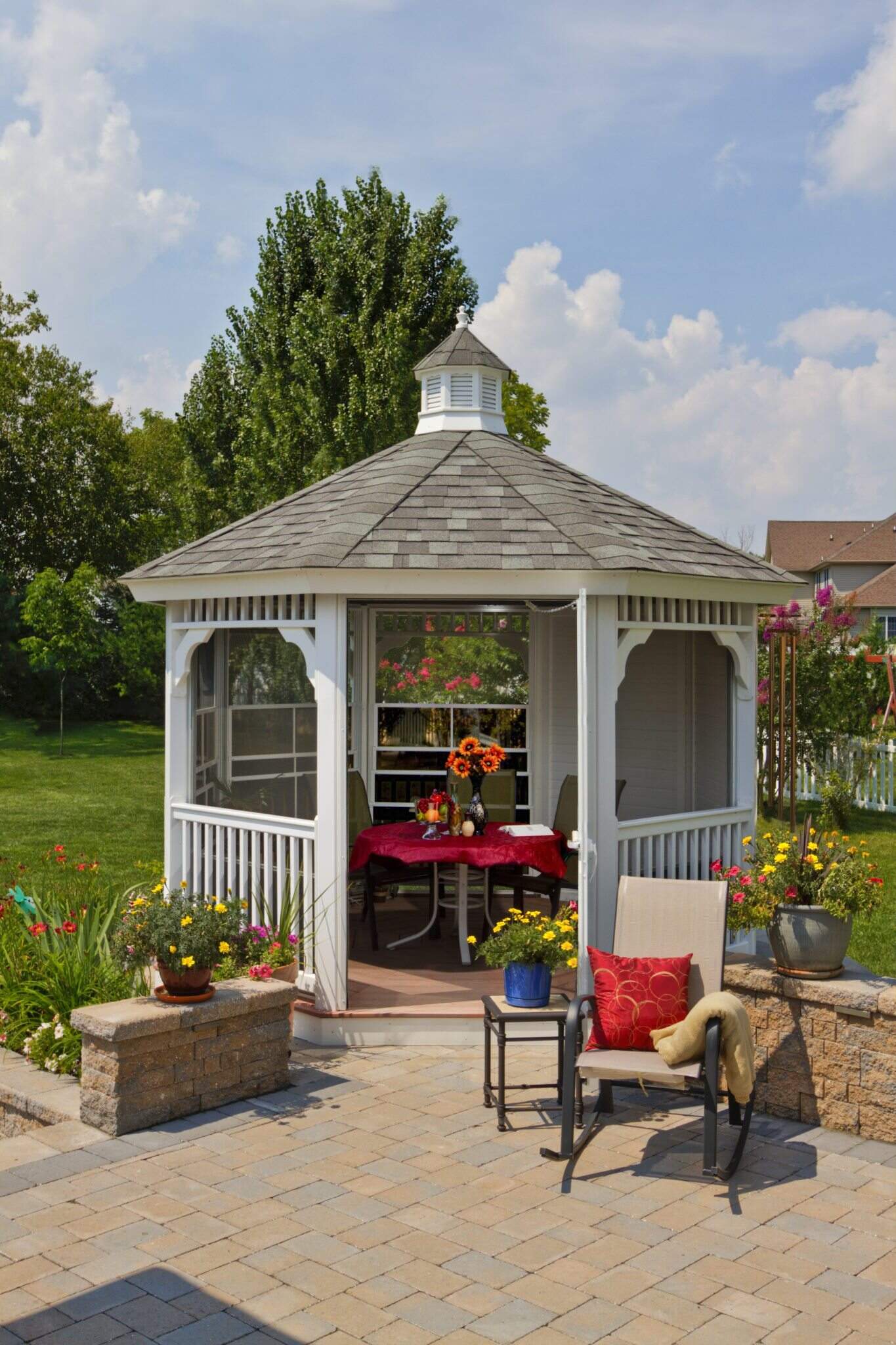 gazebo with dining table (2)